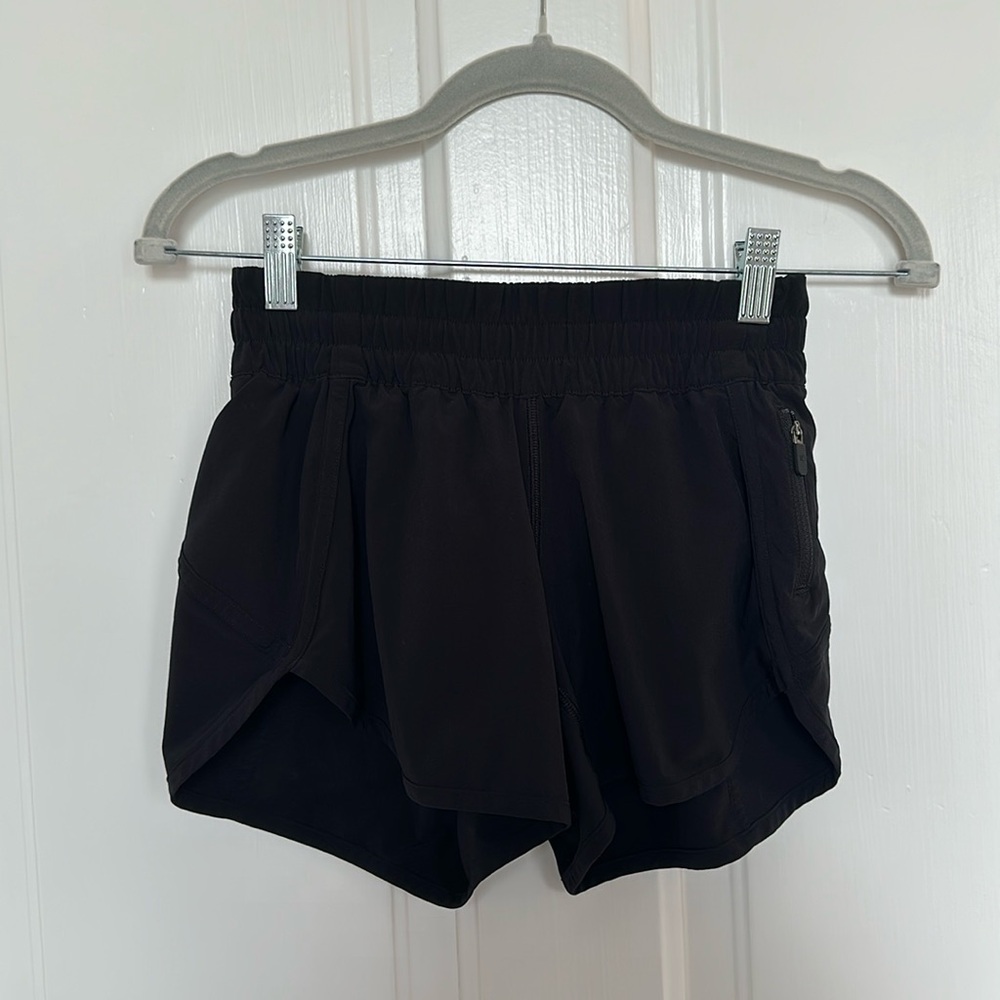Lululemon Hotty Hot Lined Short